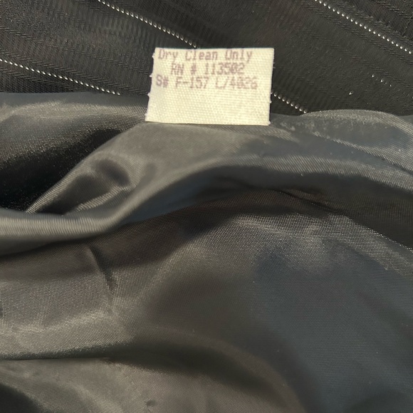 Bergamo Studio Suit - Picture 9 of 12